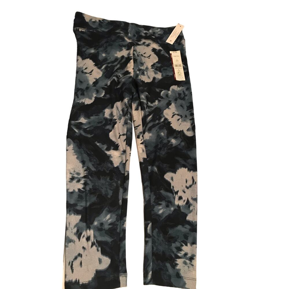 NWT Time and Tru Blue Floral High Rise TT Leggins Capri Small 4-6